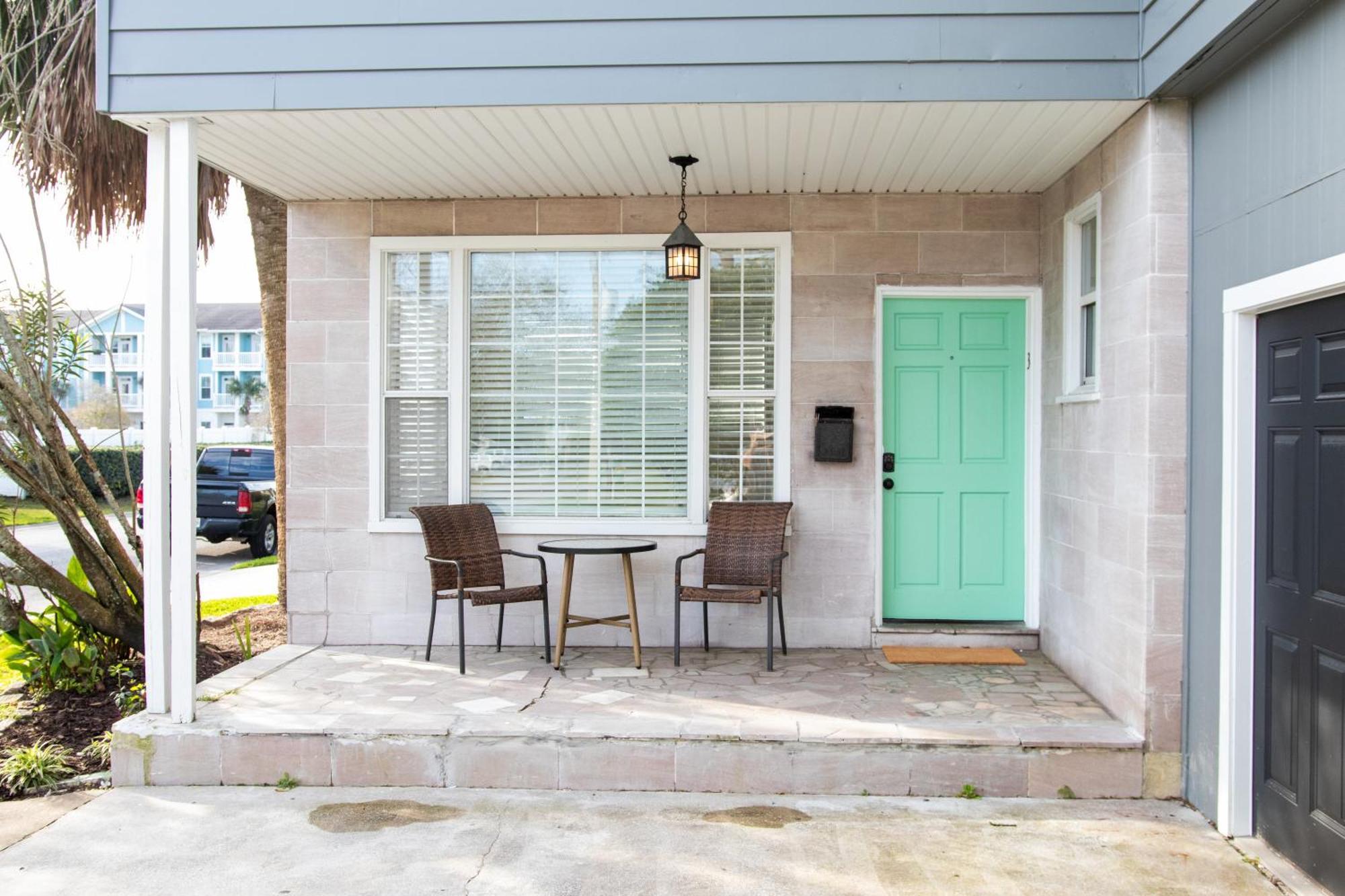 Cozy One Bedroom Unit In The Heart Of Jax Beach!